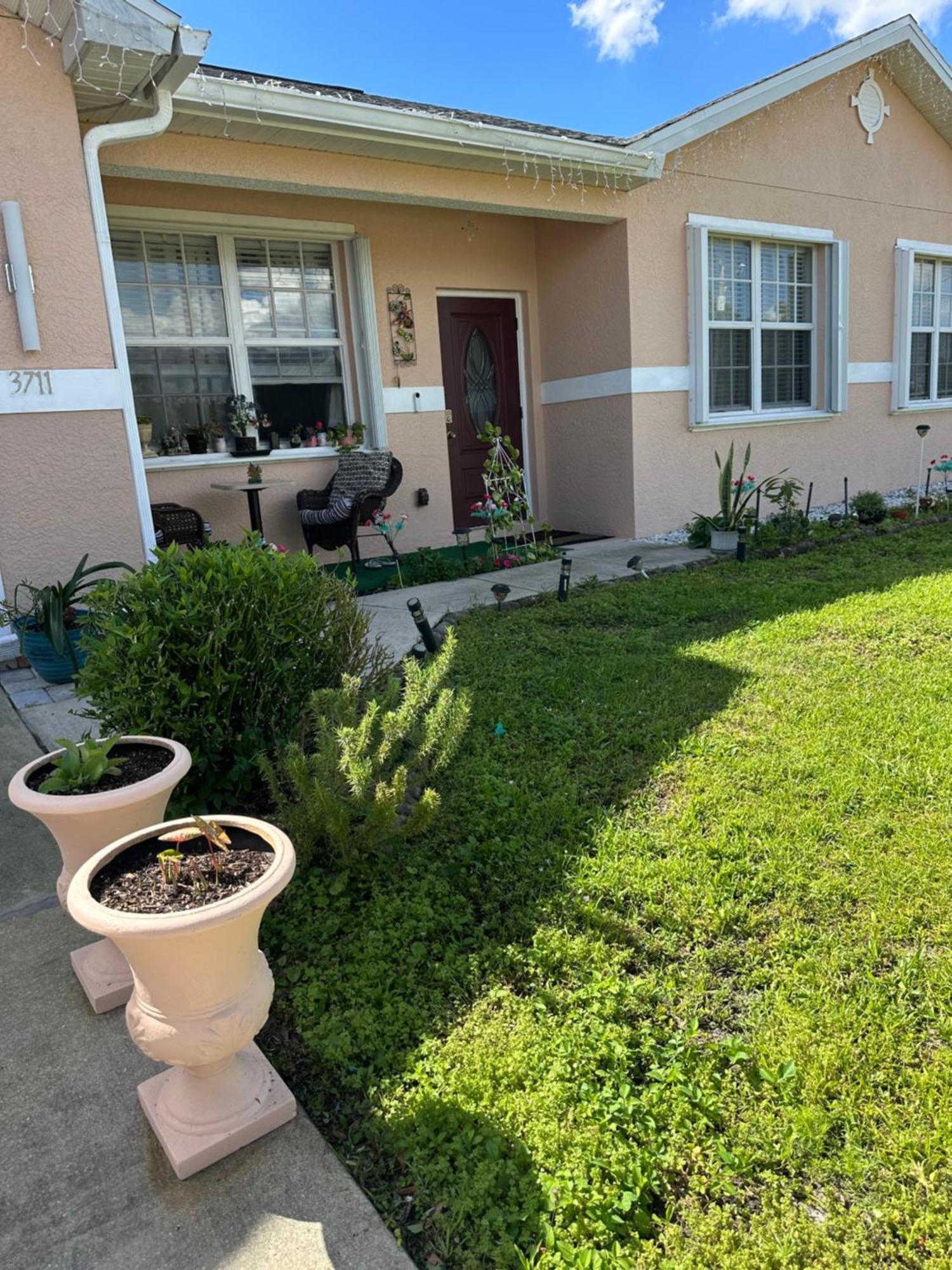 Quiet Room In A Family Home Lehigh Acres Exterior photo